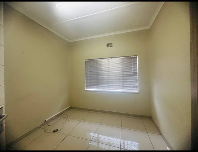 999M² OFFICE FOR SALE IN PARKDENE